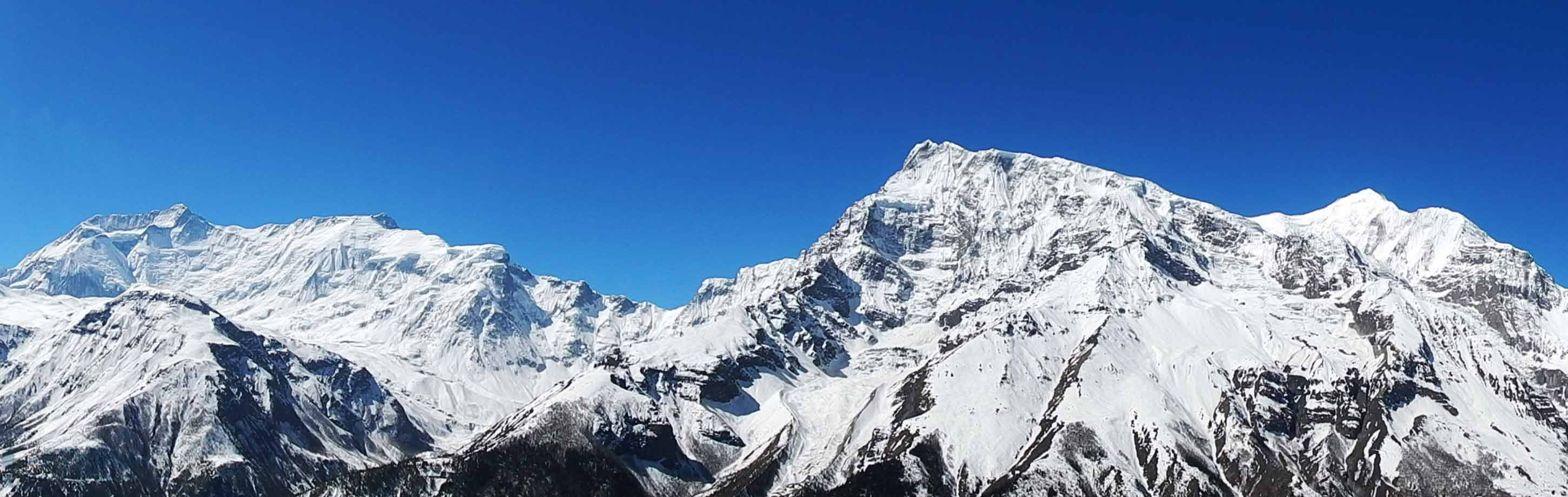 Mountains from Annapurna Circuit Trekking