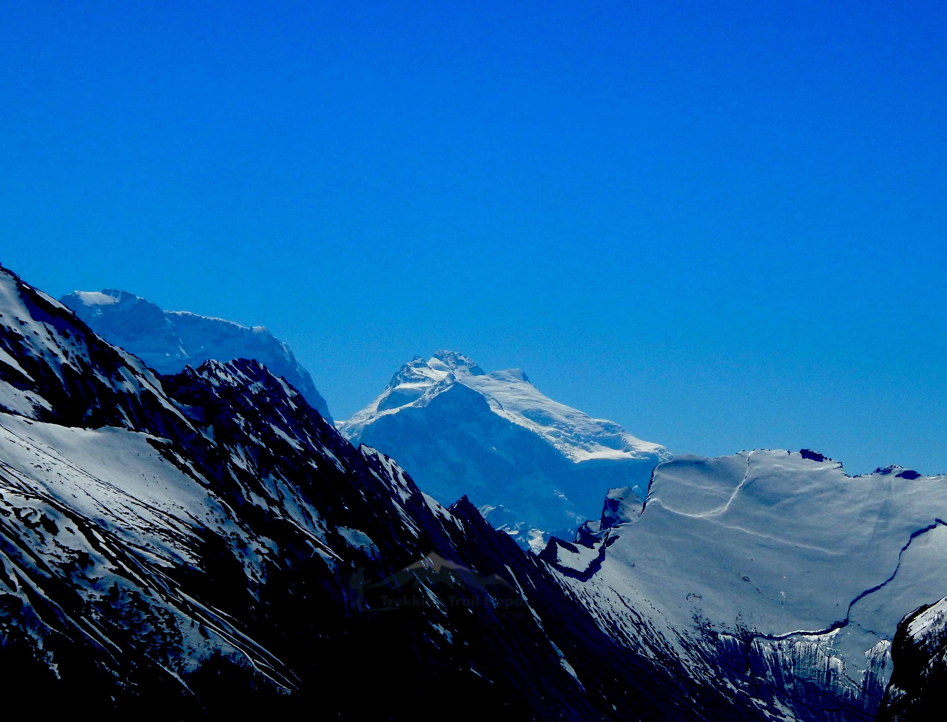 manaslu from annapurna circuit trek