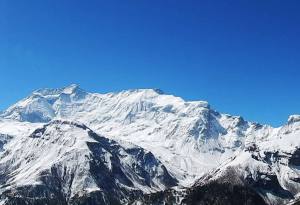 Mountain from Annapurna Circuit Trek