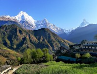 ghandrung village with himalayas