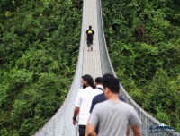 high bridge trekking photo