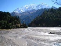 kaligandaki river valley at larjung