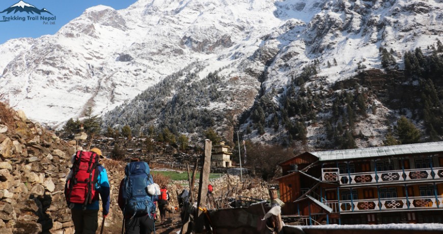 Manaslu Circuit Trek Vs Annapurna Circuit Trek