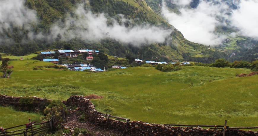 Short Manaslu Circuit Trek