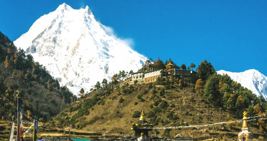 tips about trek in nepal best time popular trek fitness packing list altitude sickness