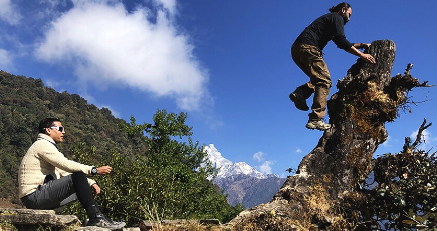 How many trekking routes in Nepal?