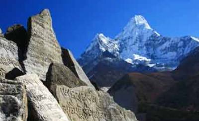 Ama Dablam Base Camp Luxury Trek