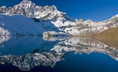 everest gokyo lake trek